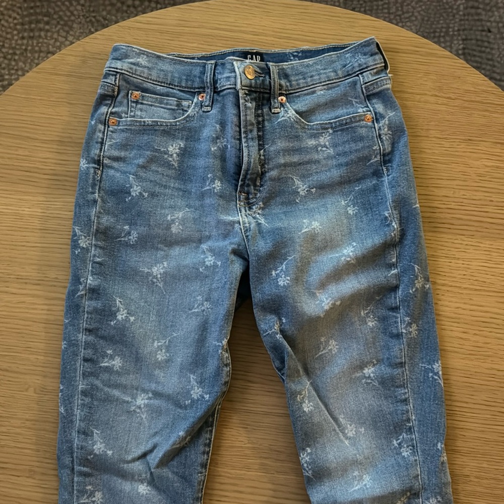 GAP Skinny Jeans